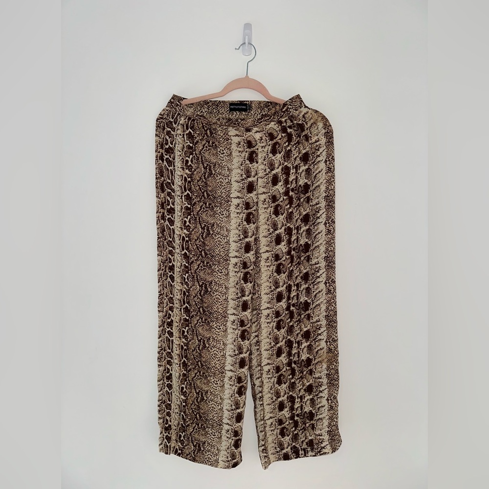 PrettyLittleThing Brown Patterned Trousers